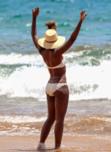 Lupita-Nyongo-Bikini-Hawaii-Pictures6